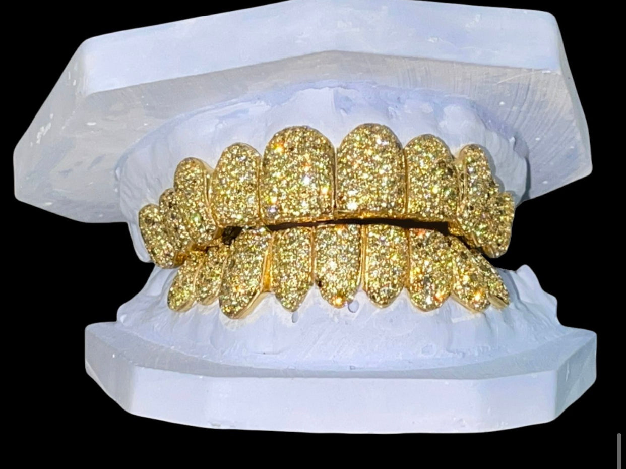 Fully “Frosted” diamond set